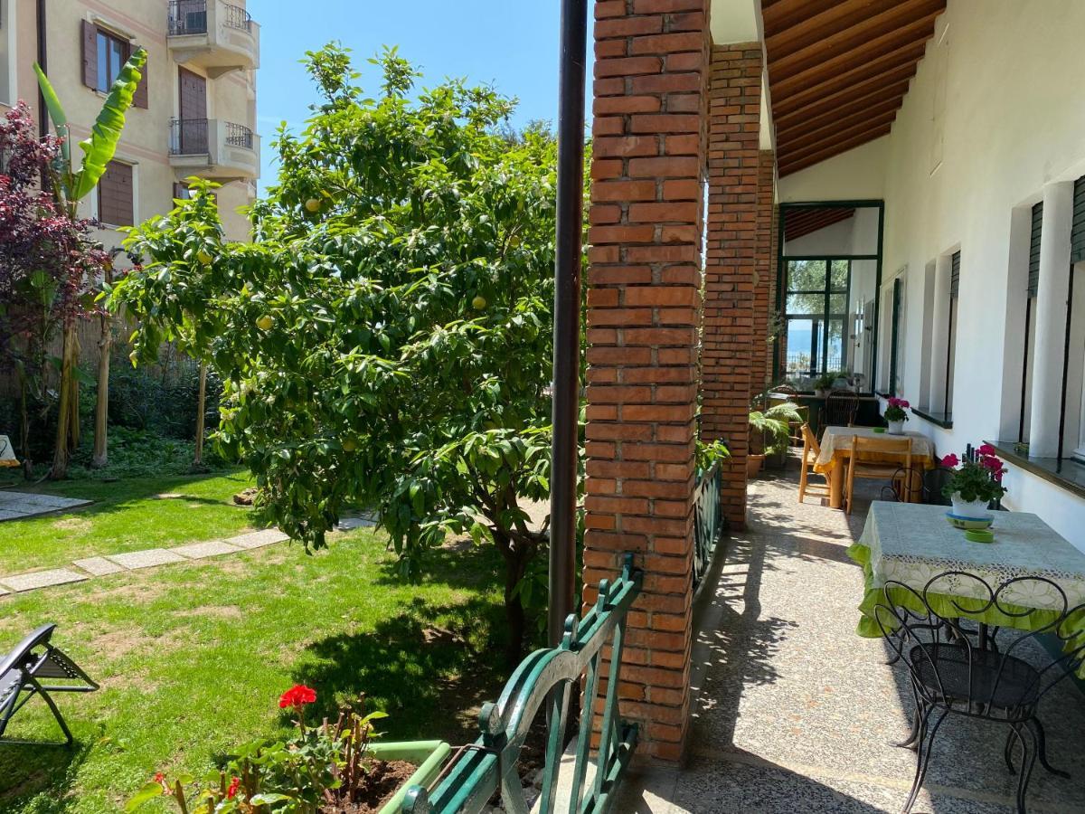 Casa Vacanze Gabbianella Villa Con Giardino Lungolago Maderno Toscolano Maderno Luaran gambar
